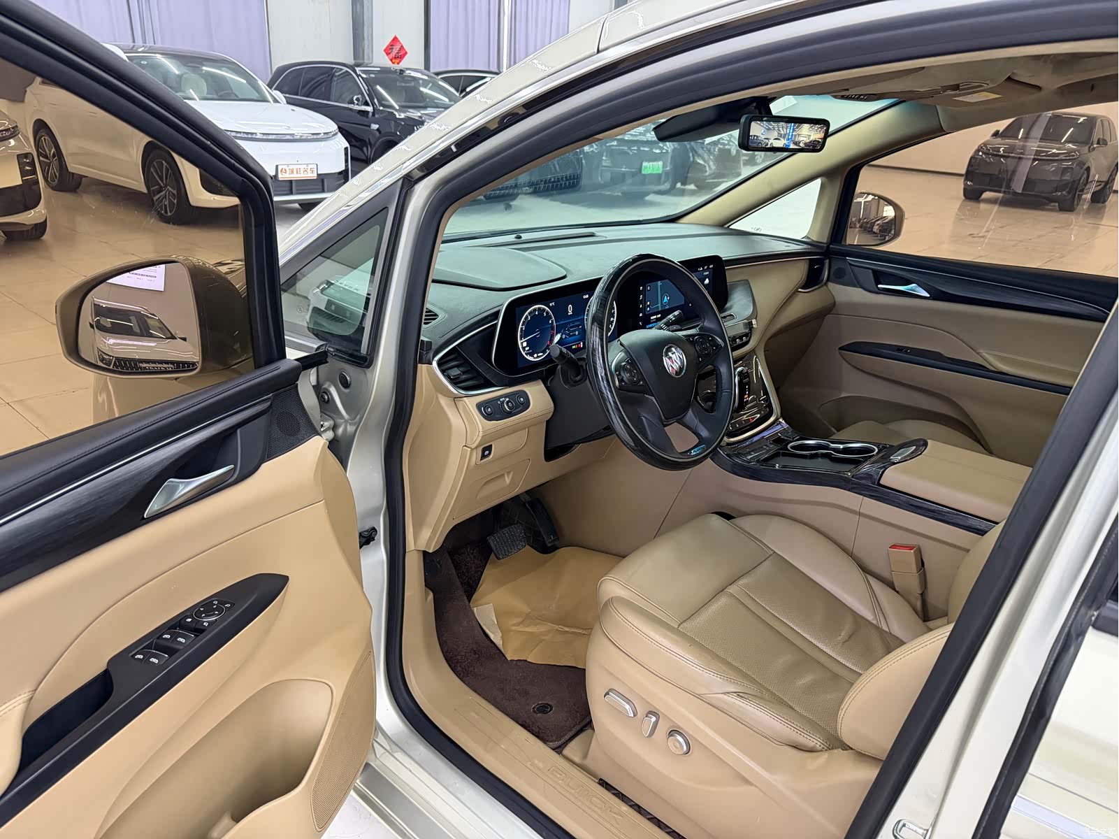 Buick GL8, 2020 4