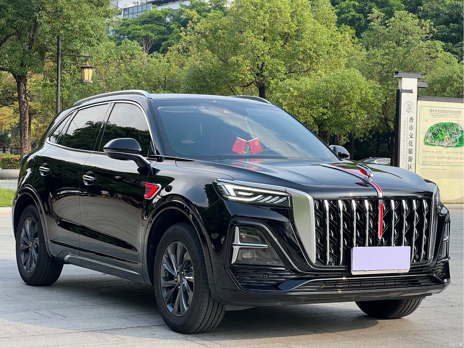 Hongqi HS5, 2024 3
