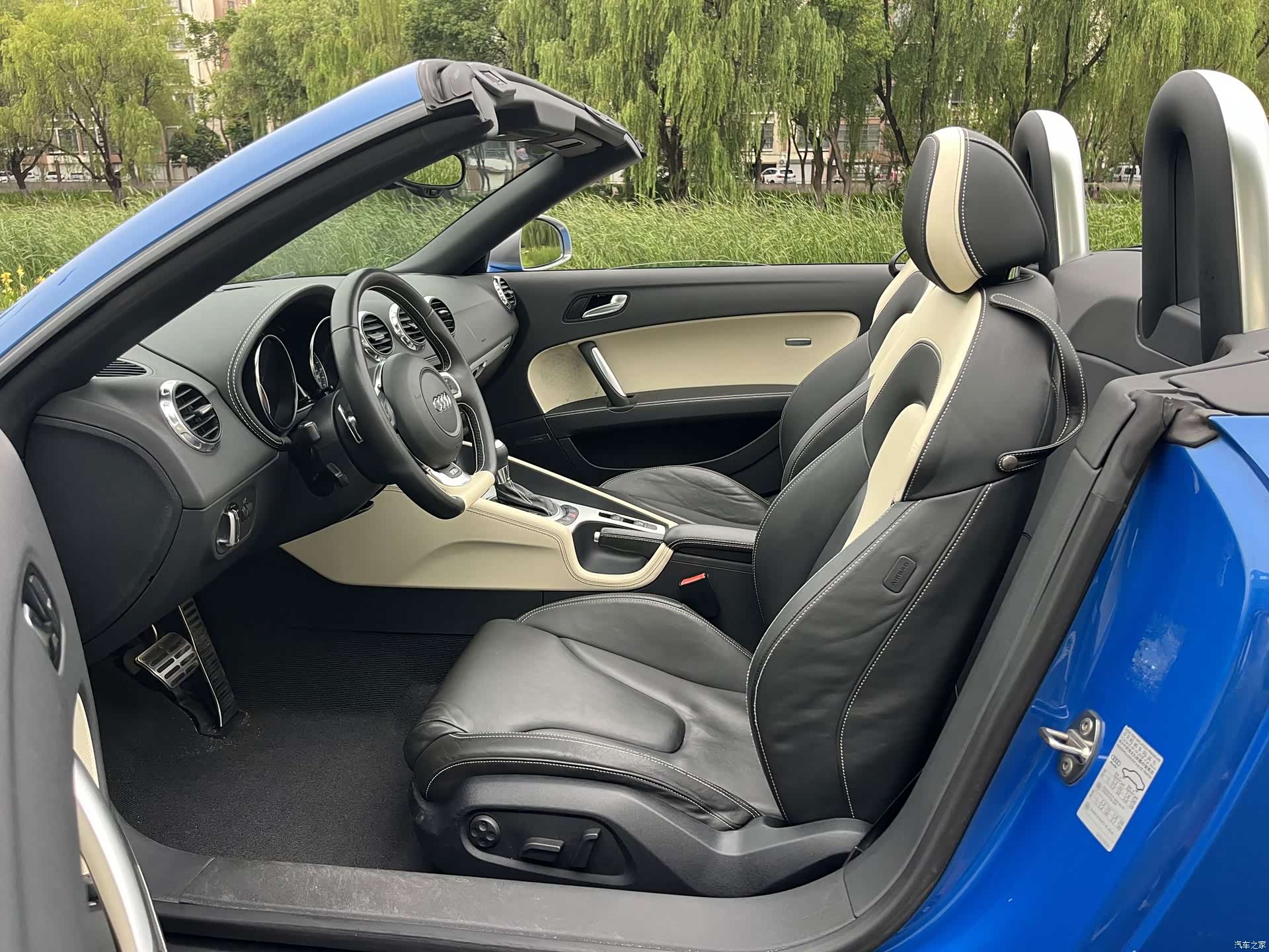 Audi TT, 2010 3