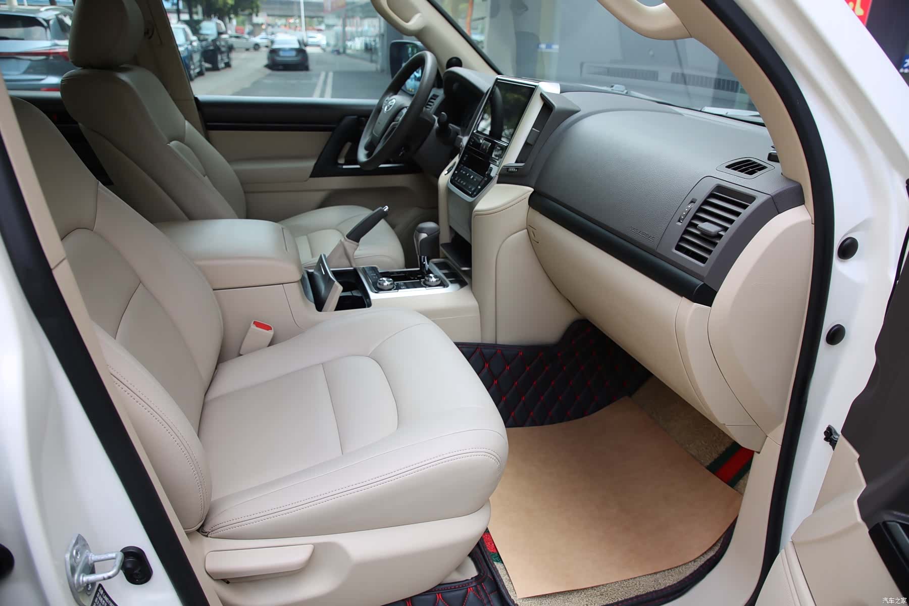 Toyota Land Cruiser, 2019 9