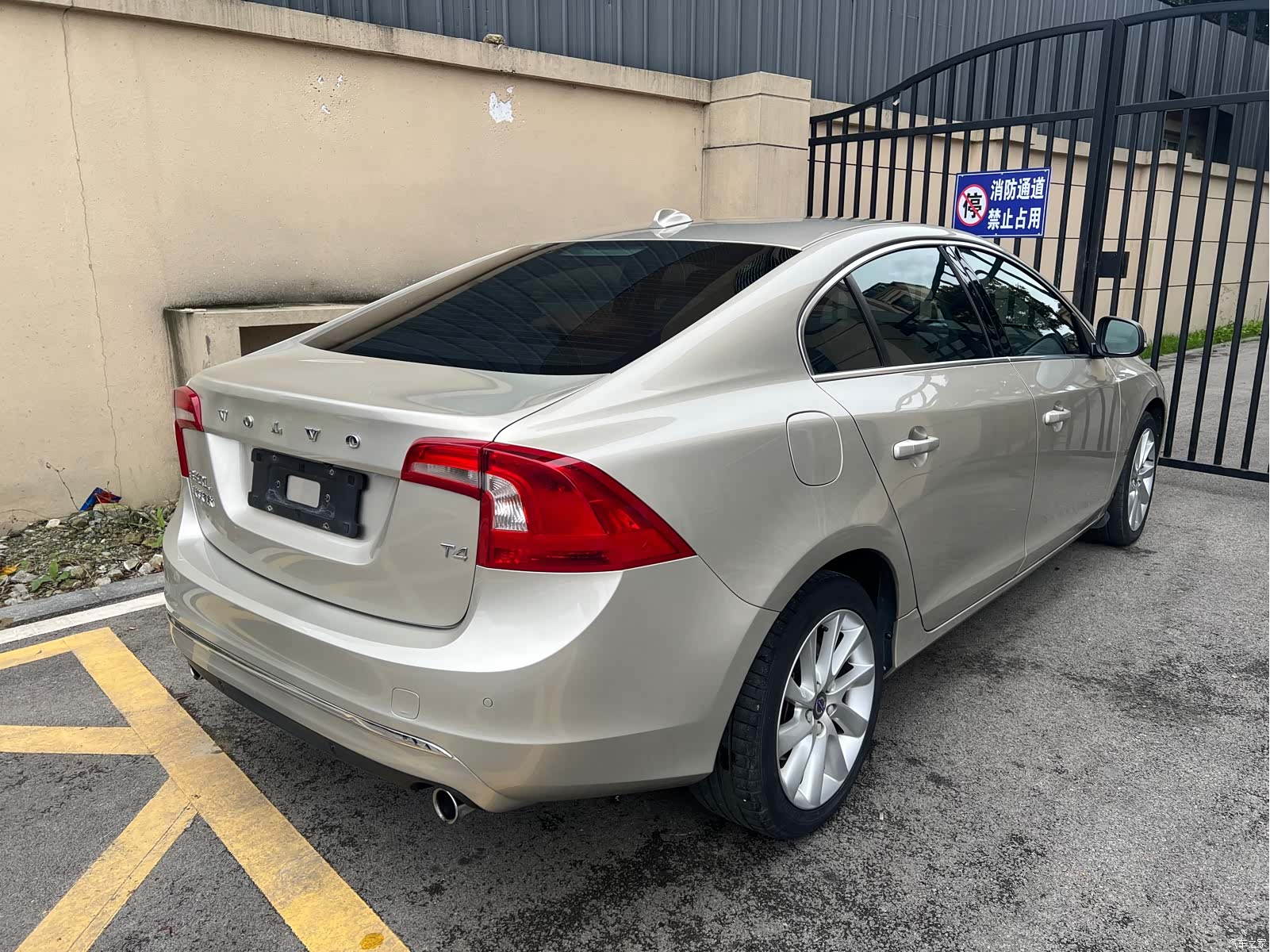 Volvo S60, 2017 4