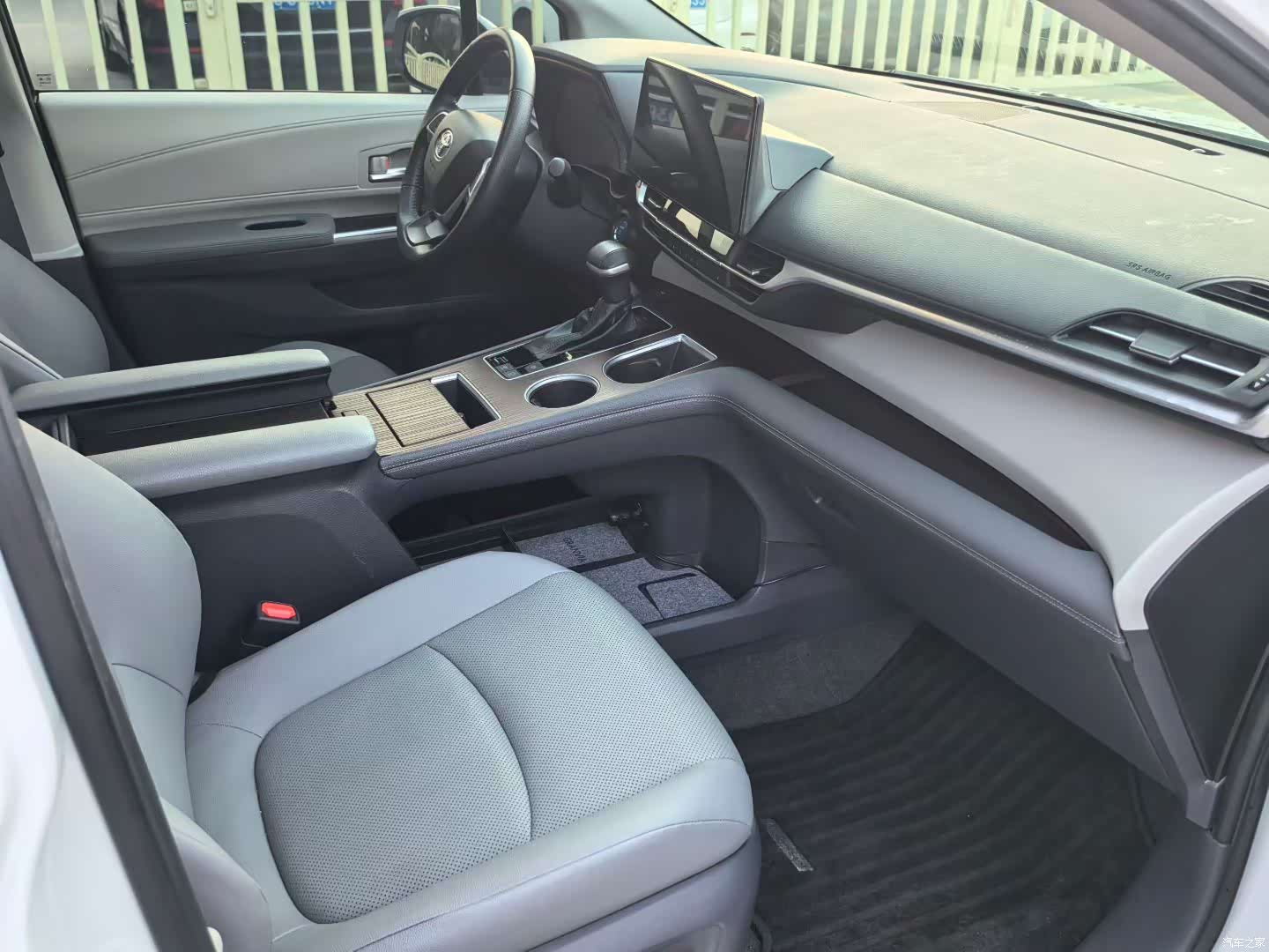 Toyota Granvia, 2023 7