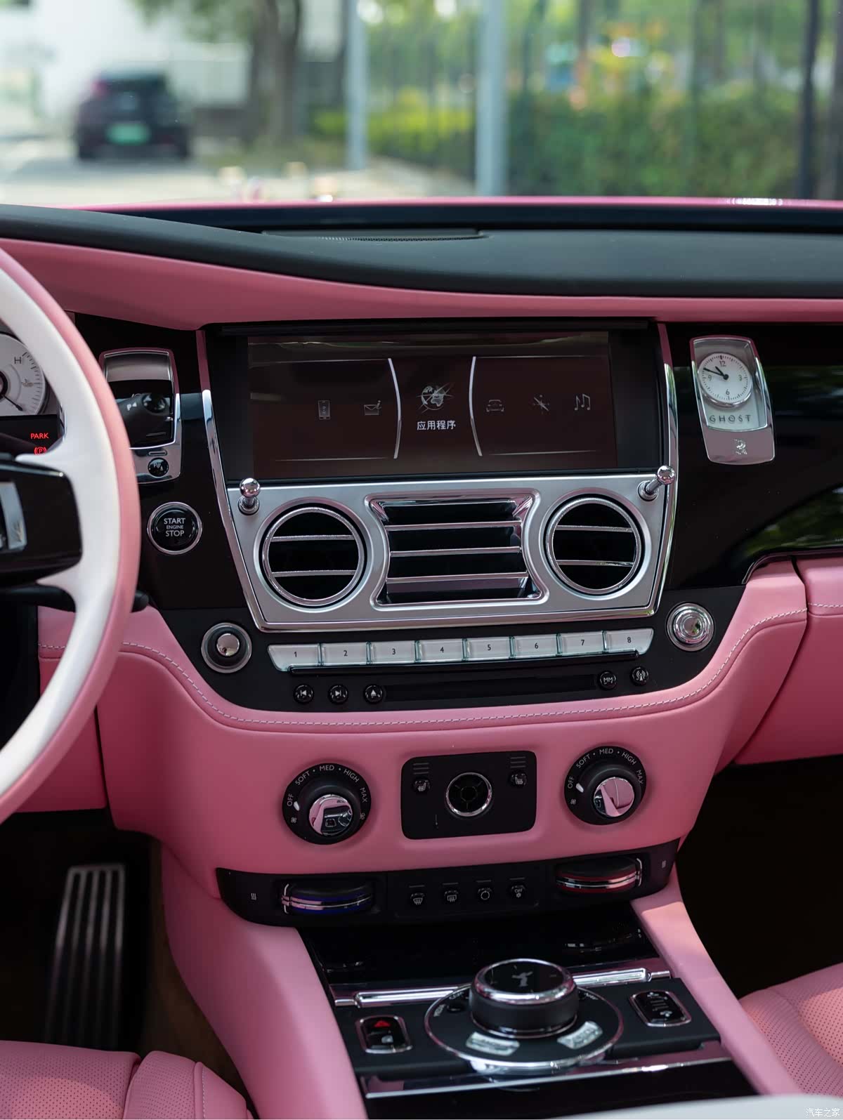 Rolls-Royce Ghost, 2018 15