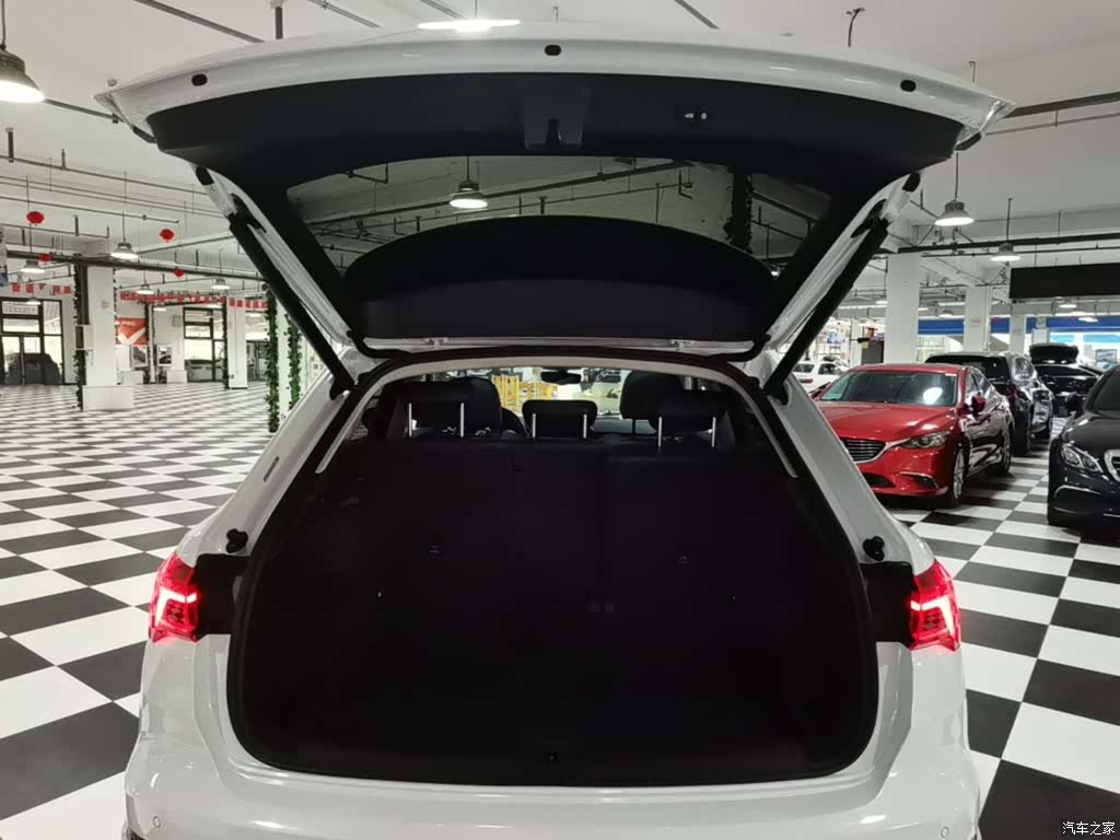 Audi Q3, 2021 19