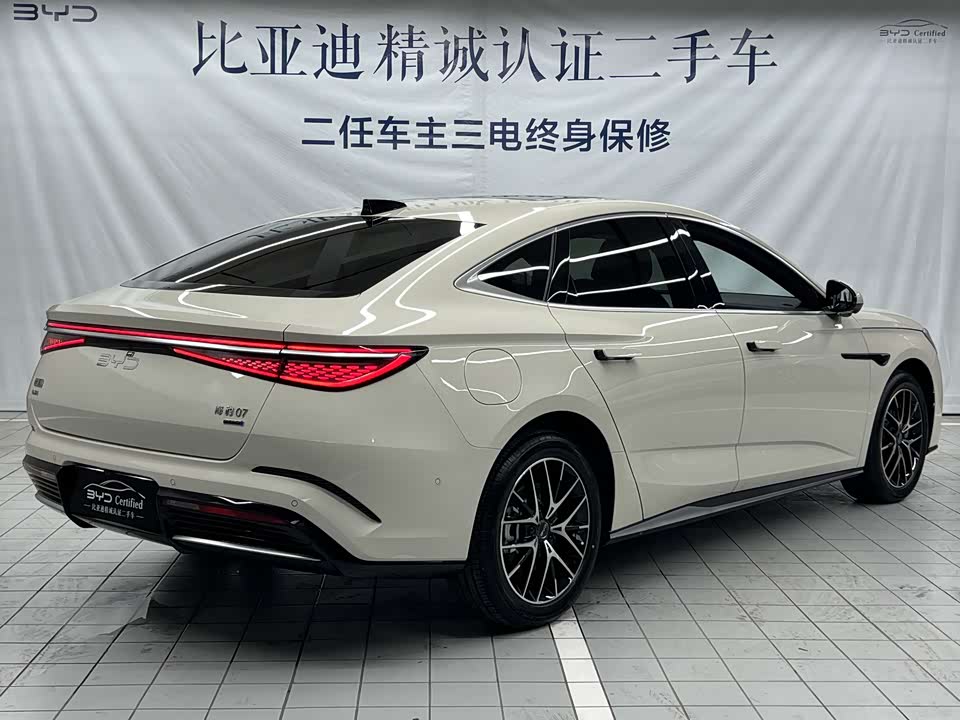 BYD Seal 07 DM-i
