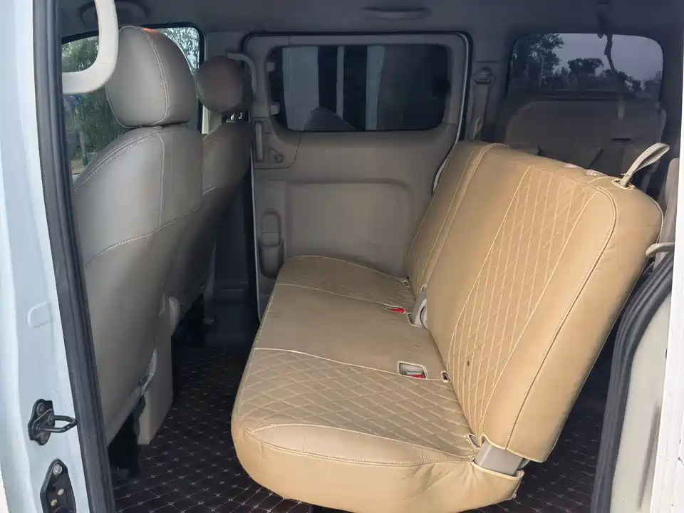 Nissan NV200