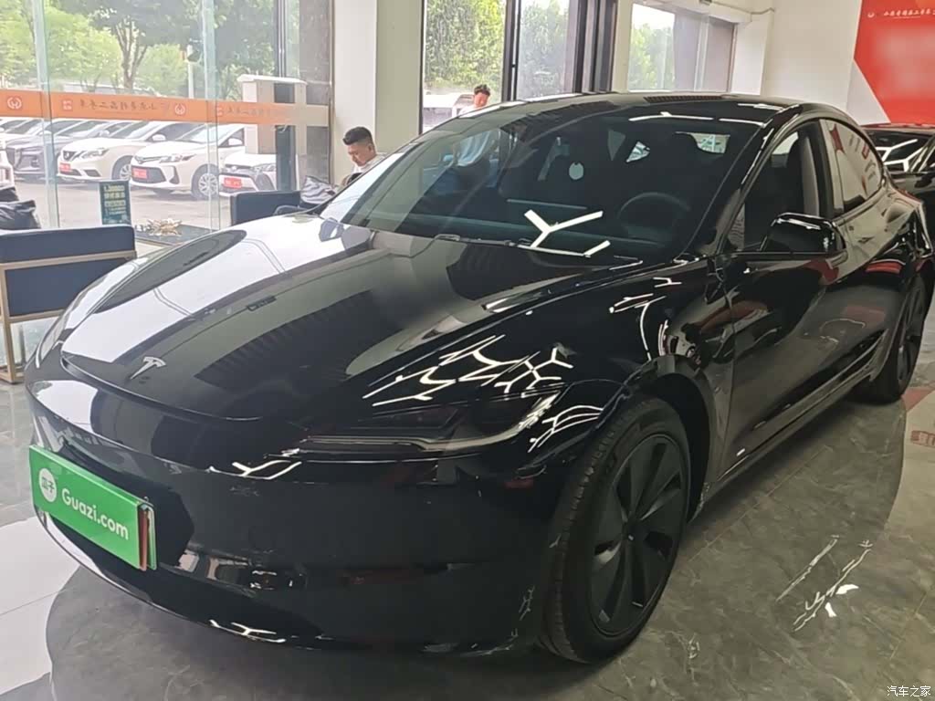 Tesla Model 3, 2024 1