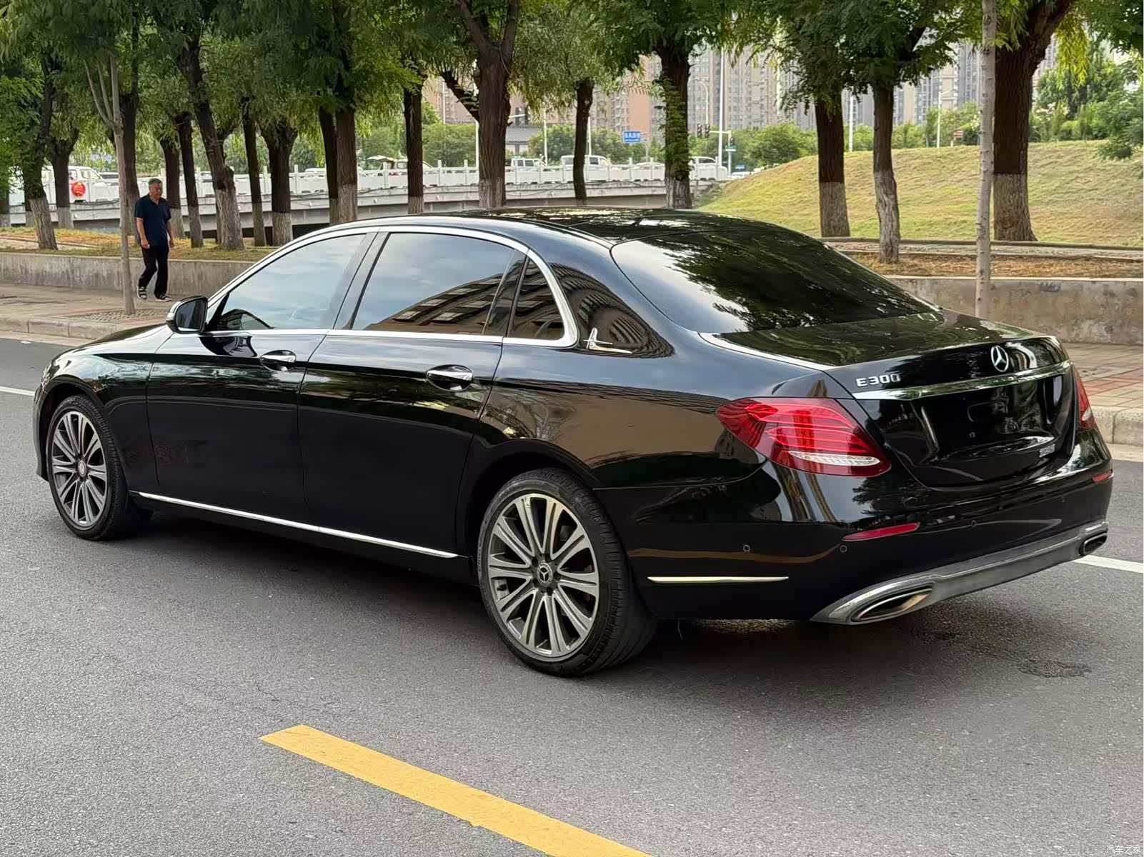 Mercedes-Benz E-Class, 2016 7