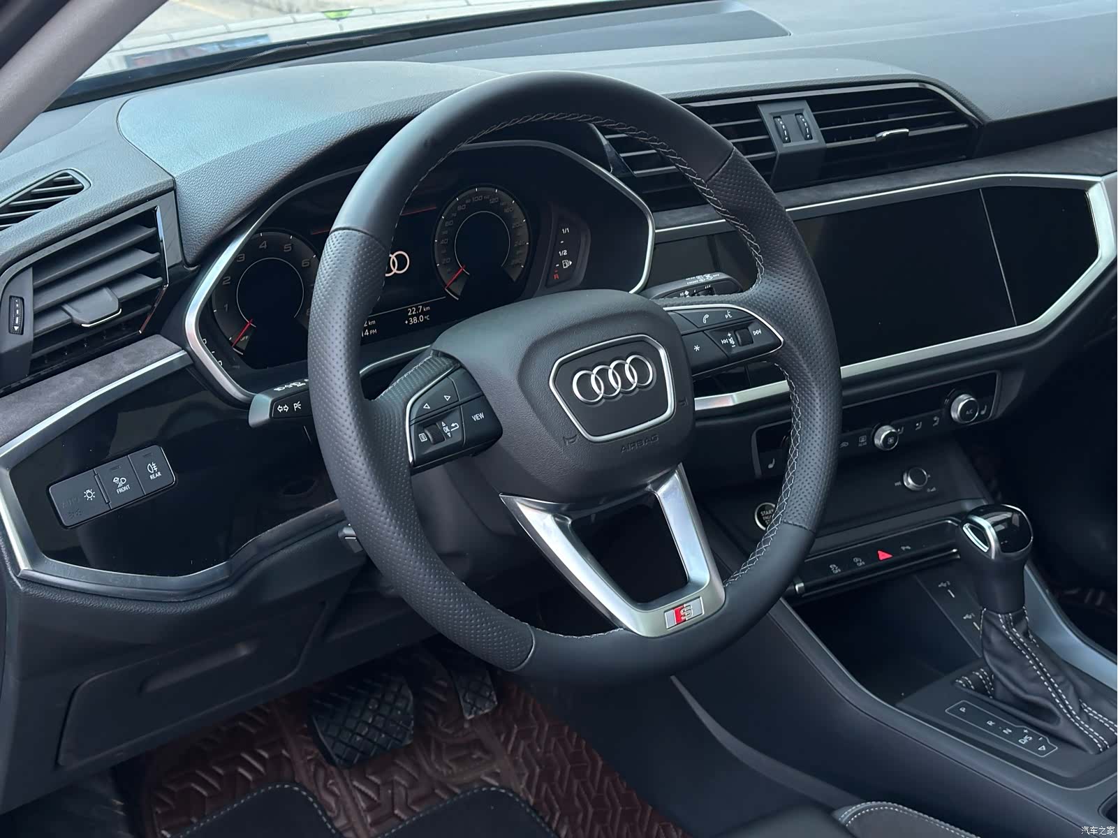 Audi Q3, 2023 7