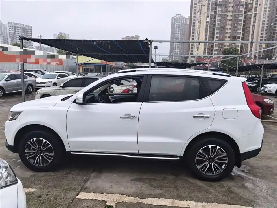 Geely Vision X6
