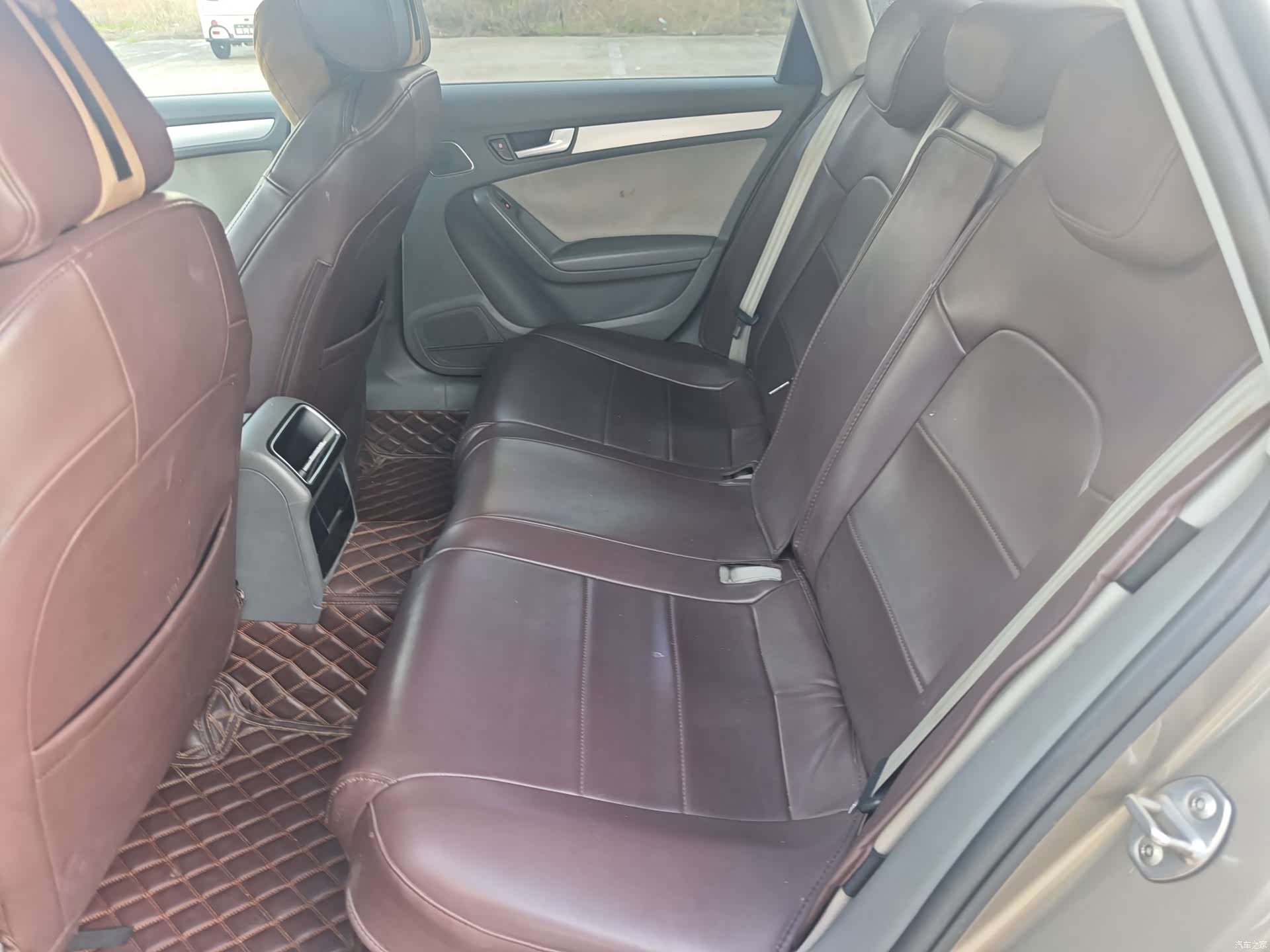 Audi A4L, 2012 10