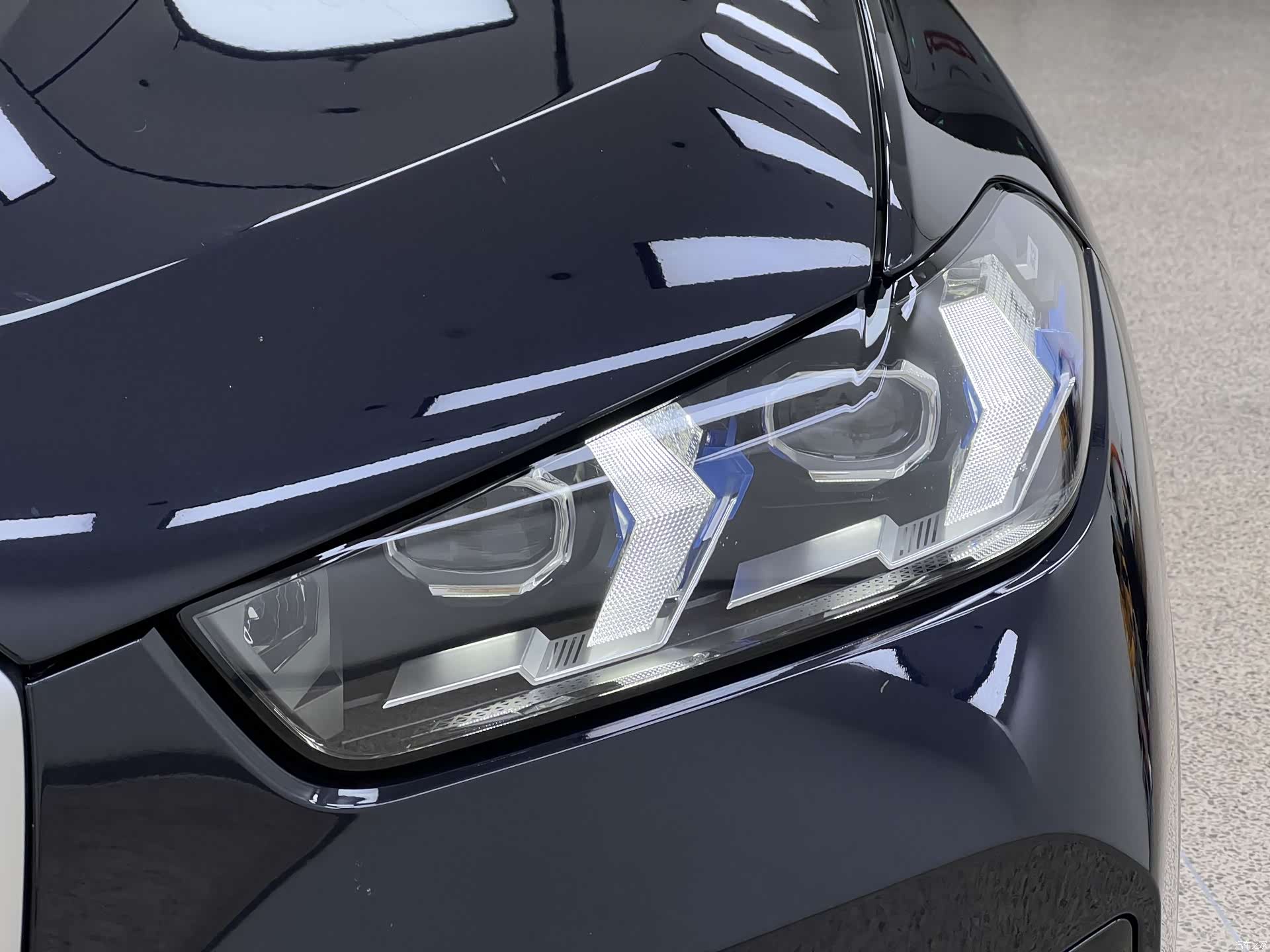 BMW X5, 2025 9