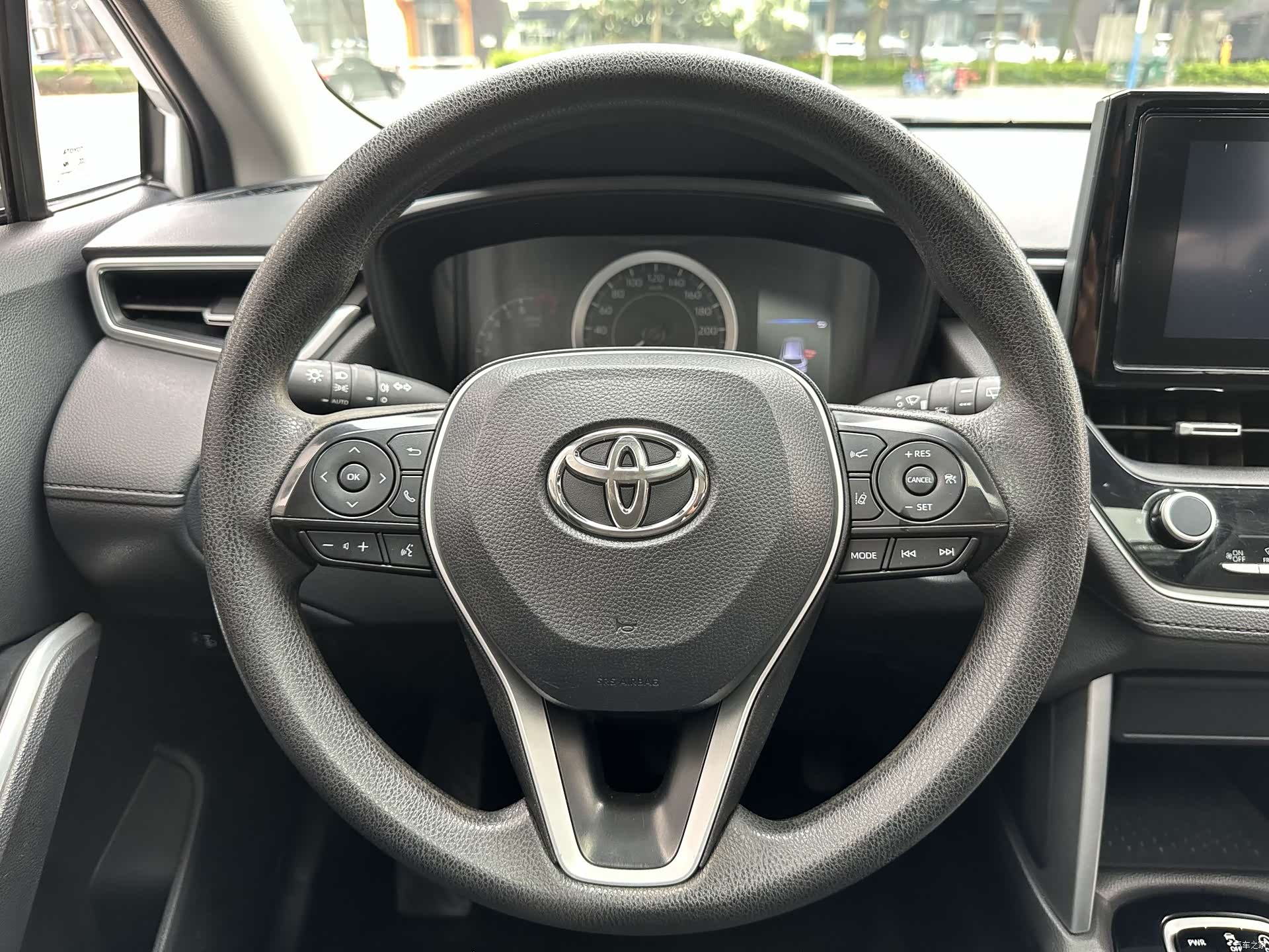 Toyota Frontlander, 2022 11