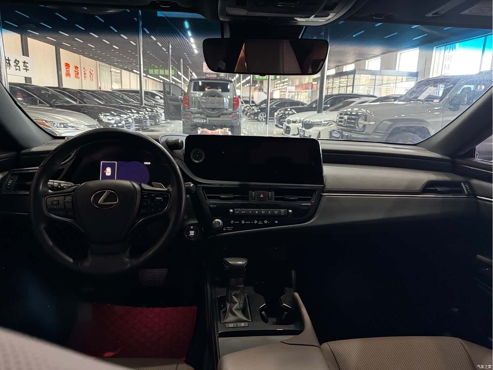 Lexus ES, 2024 11