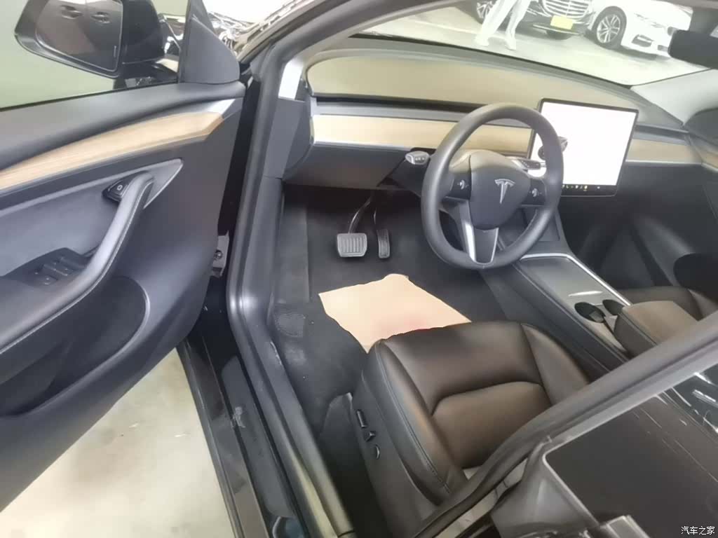 Tesla Model Y, 2021 16