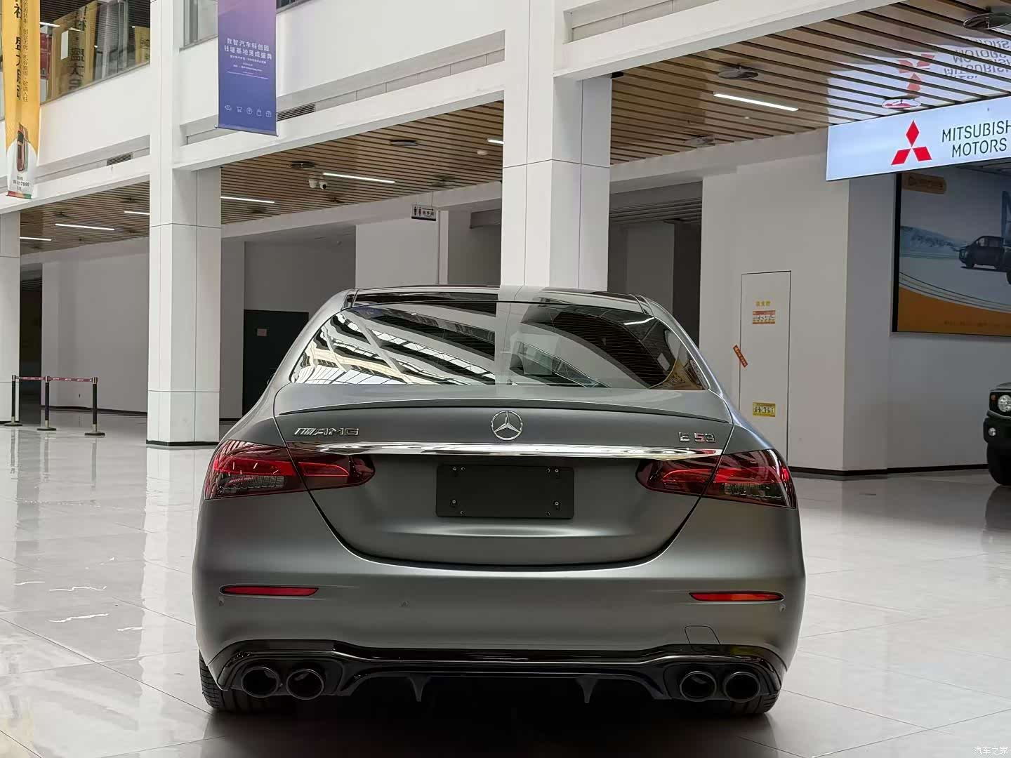 Mercedes-Benz E-Class, 2023 3