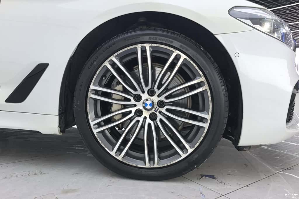 BMW 5 Series, 2018 6