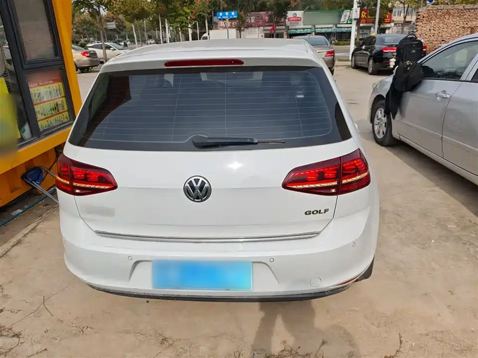 Volkswagen golf
