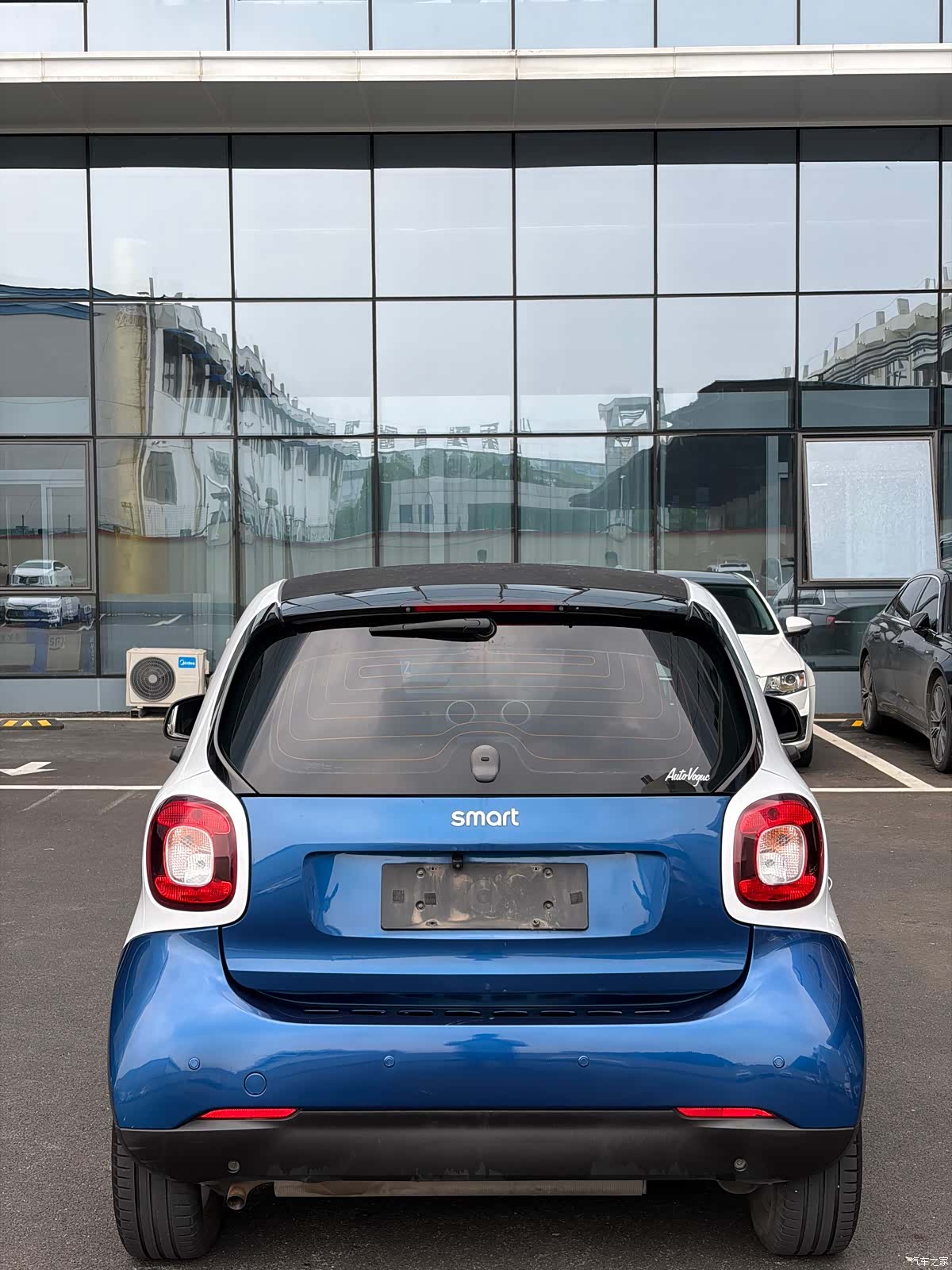 Smart Fortwo, 2018 все фото