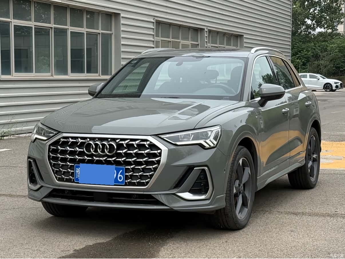 Audi Q3, 2024 1