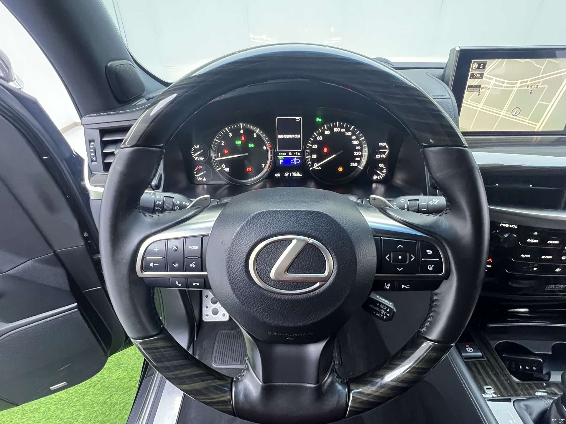 Lexus LX, 2019 20