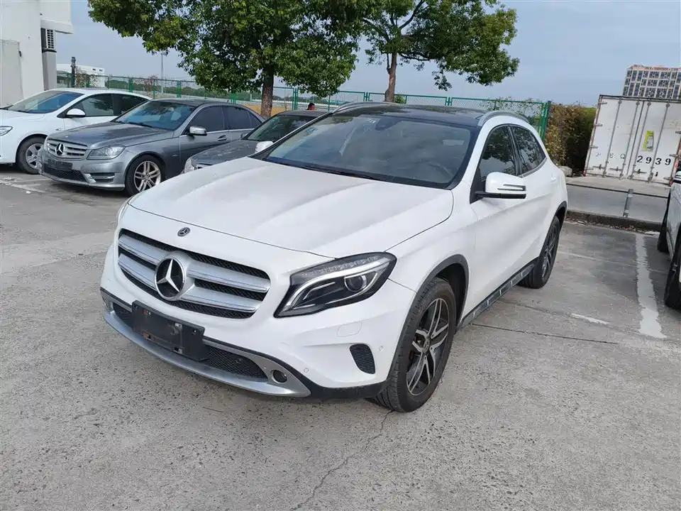 Mercedes-Benz GLA