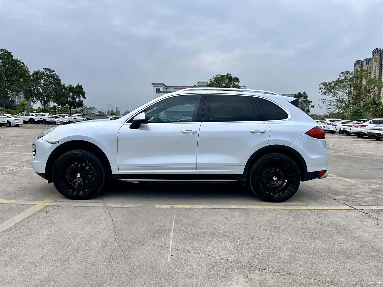 Porsche Cayenne, 2012 7
