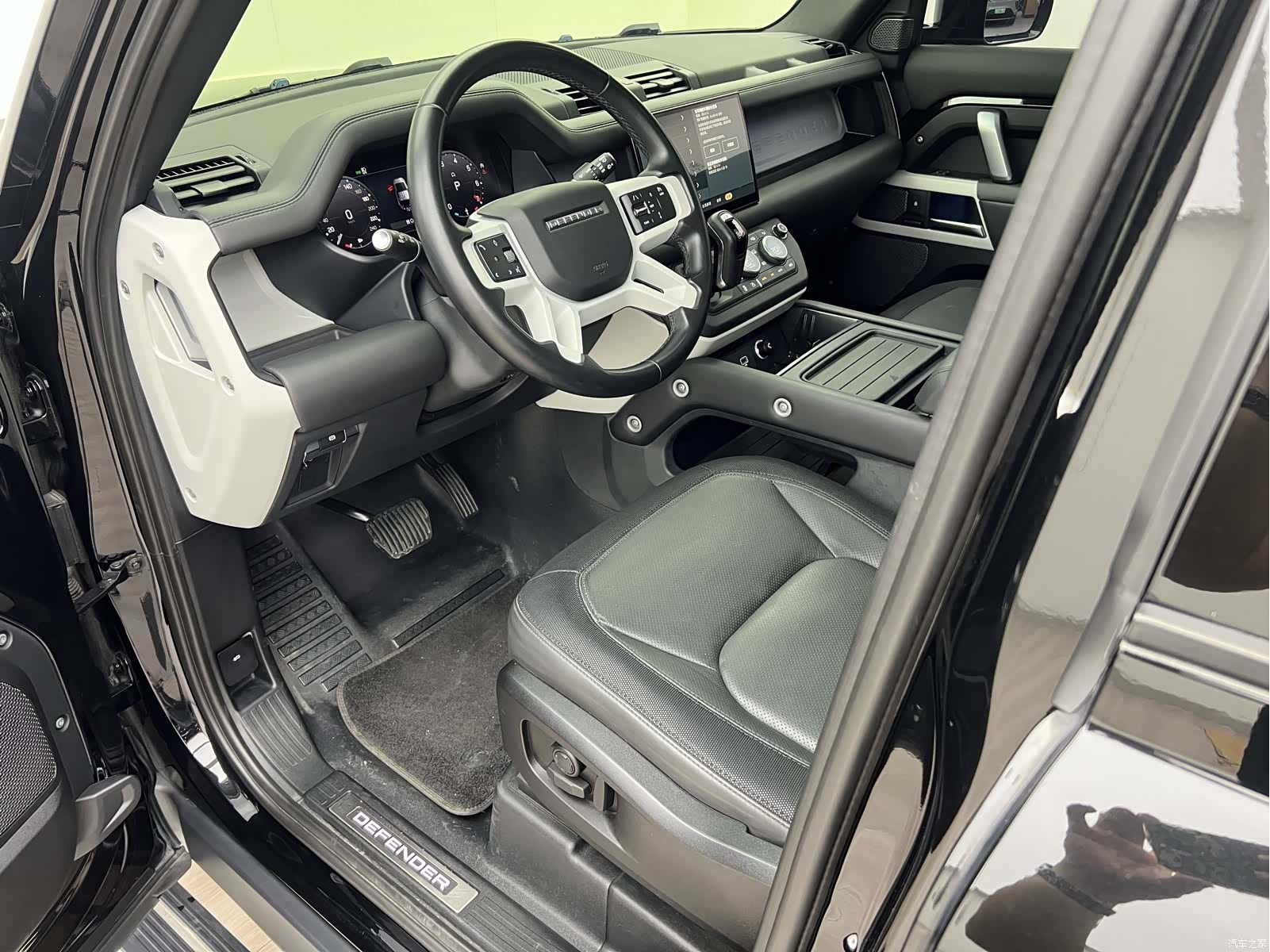 Land Rover Defender, 2022 12