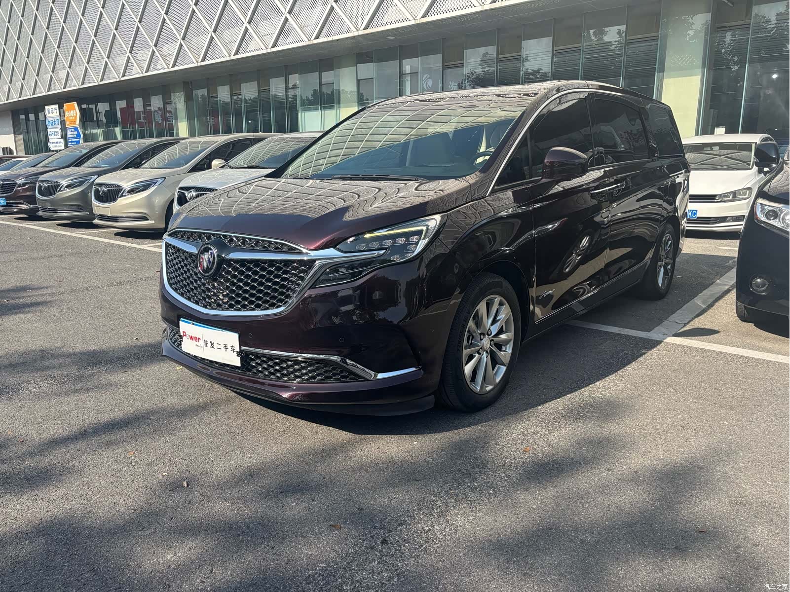 Buick GL8, 2020 1