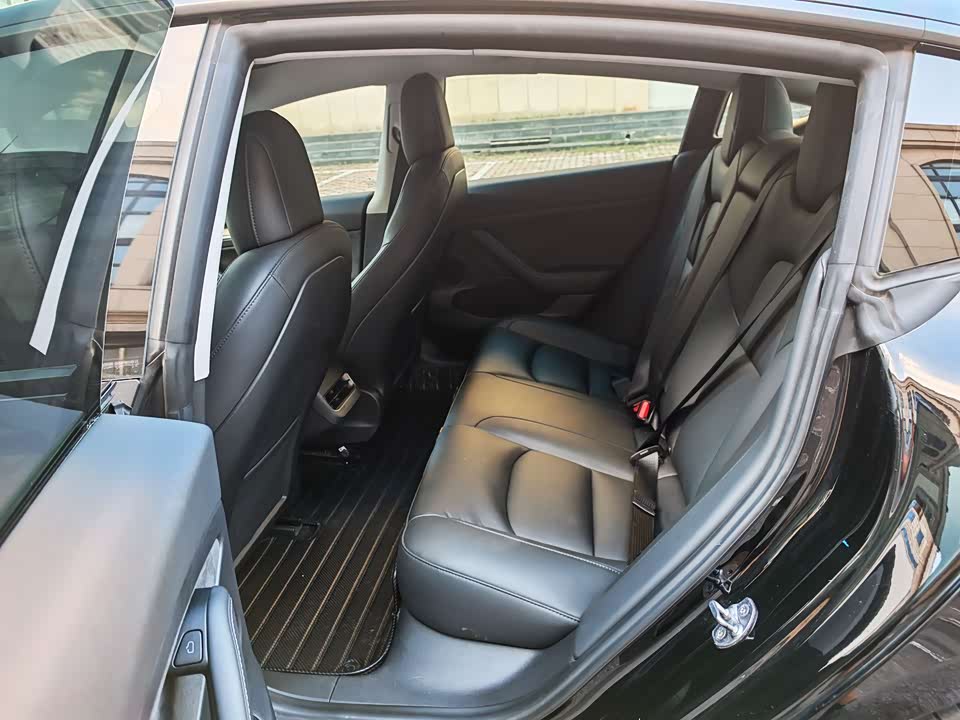 Tesla Model 3 Tesla Model 3