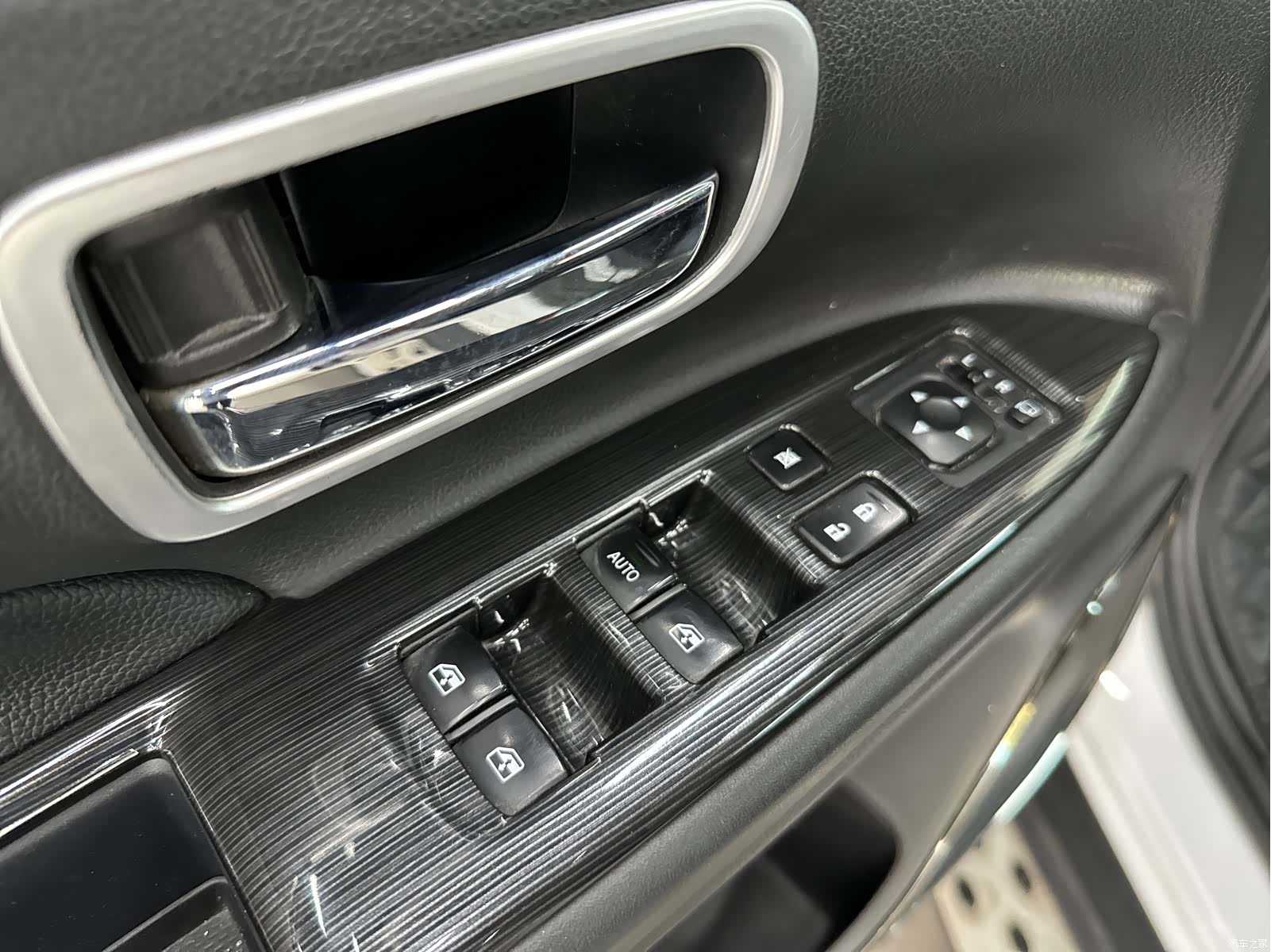 Mitsubishi Outlander, 2017 все фото