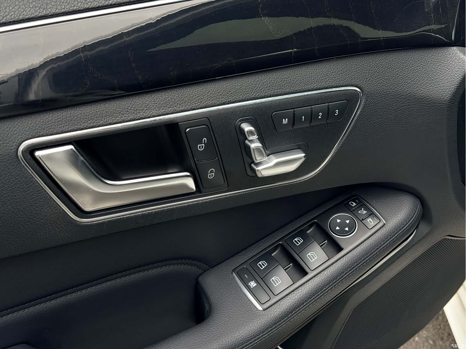 Mercedes-Benz E-Class, 2015 26