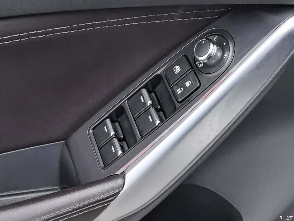 Mazda Atenza, 2017 9