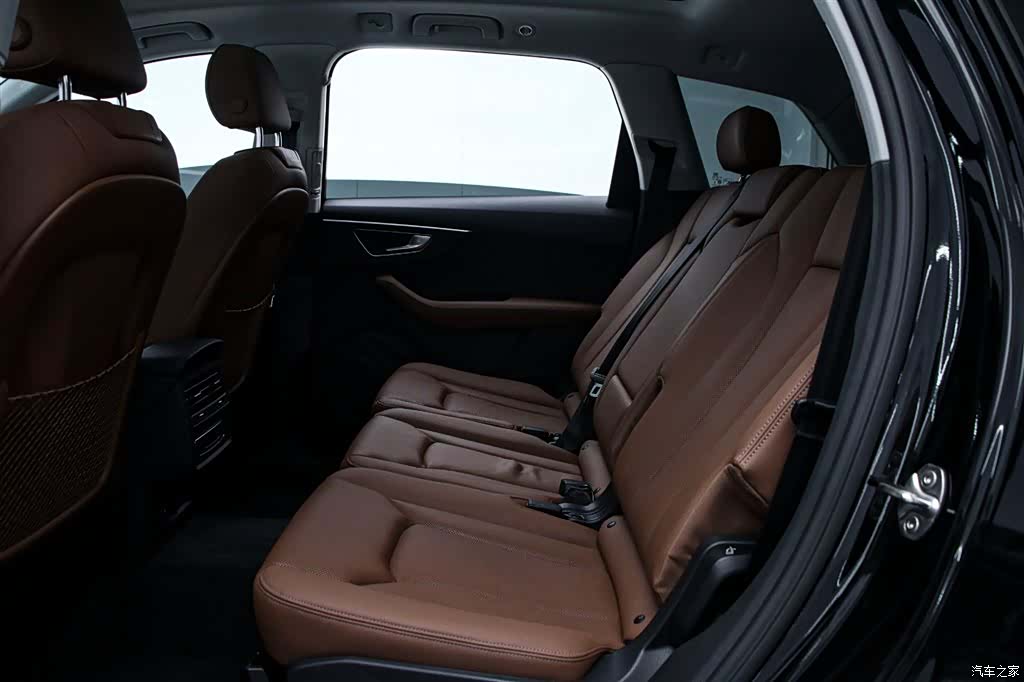 Audi Q7, 2026 14