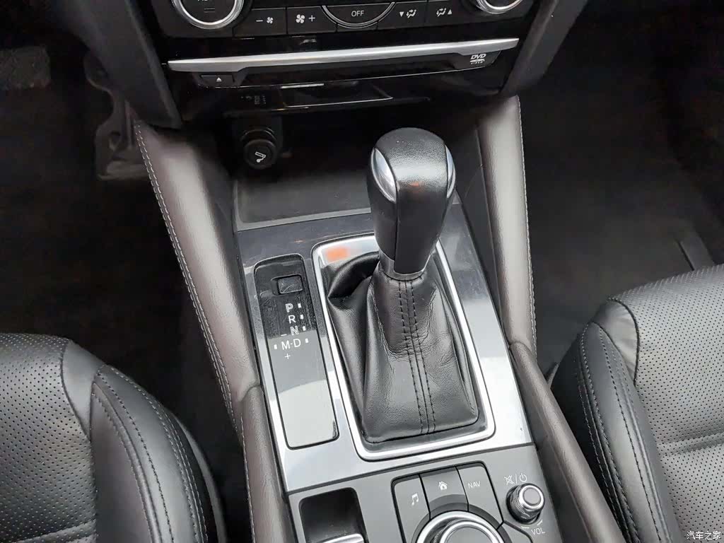 Mazda Atenza, 2017 13