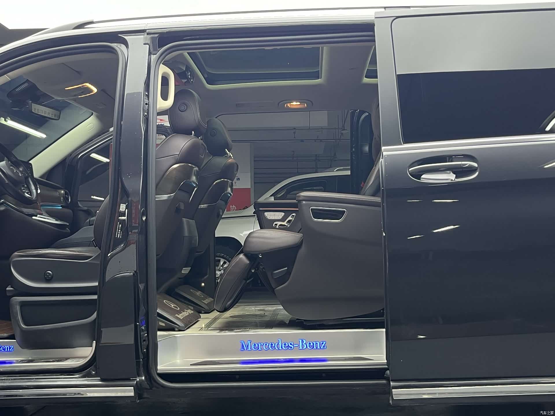 Mercedes-Benz V-Class, 2021 9