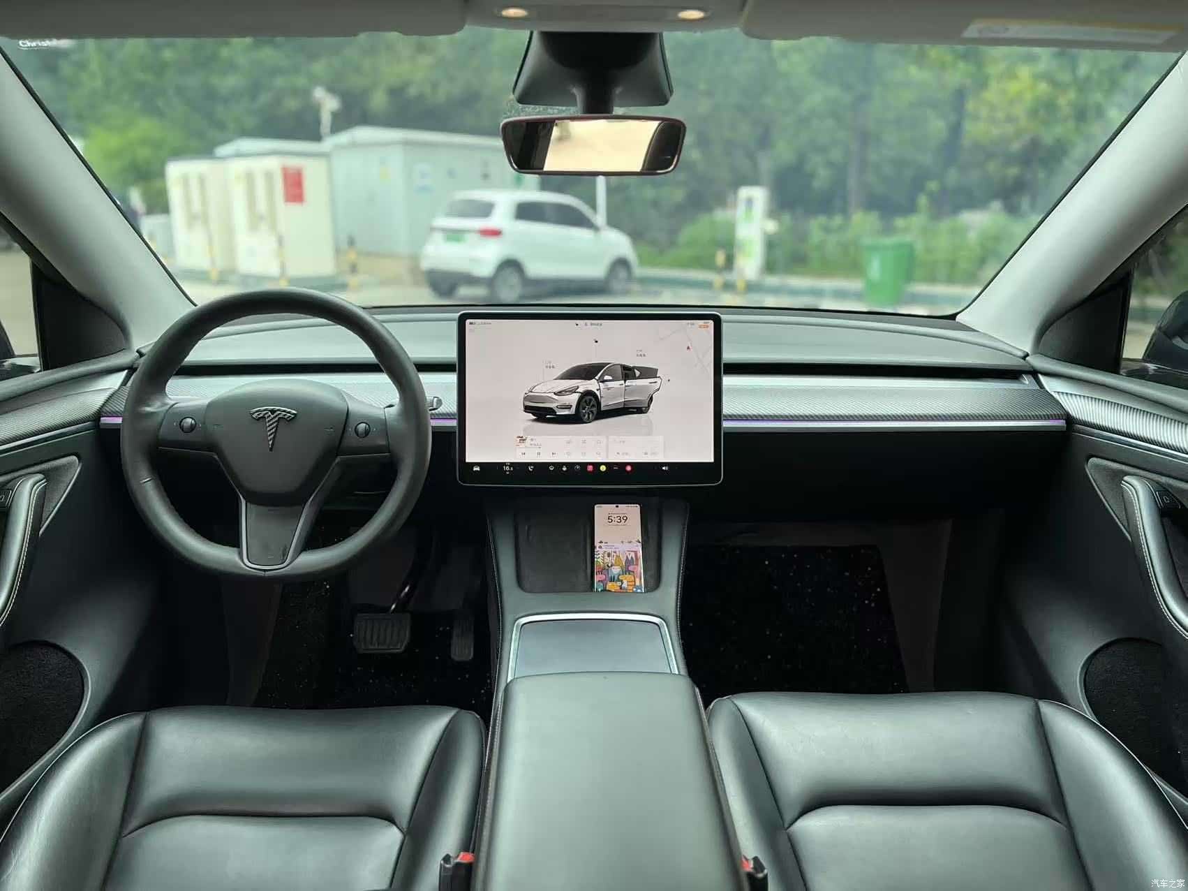 Tesla Model Y, 2023 6