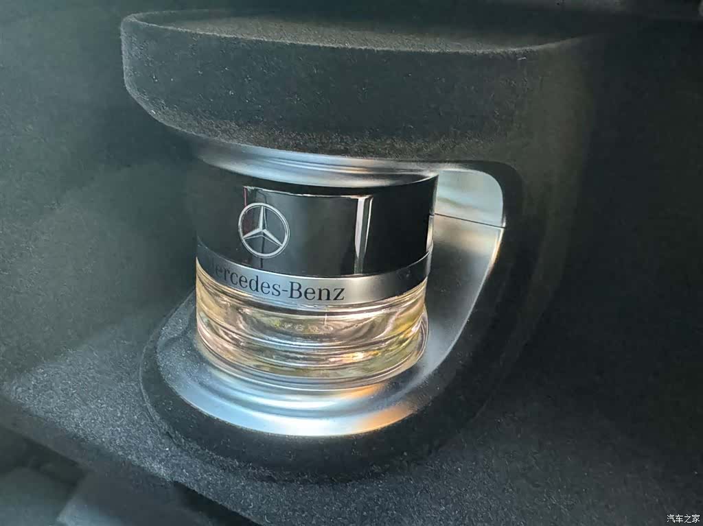 Mercedes-Benz C-Class, 2022 25