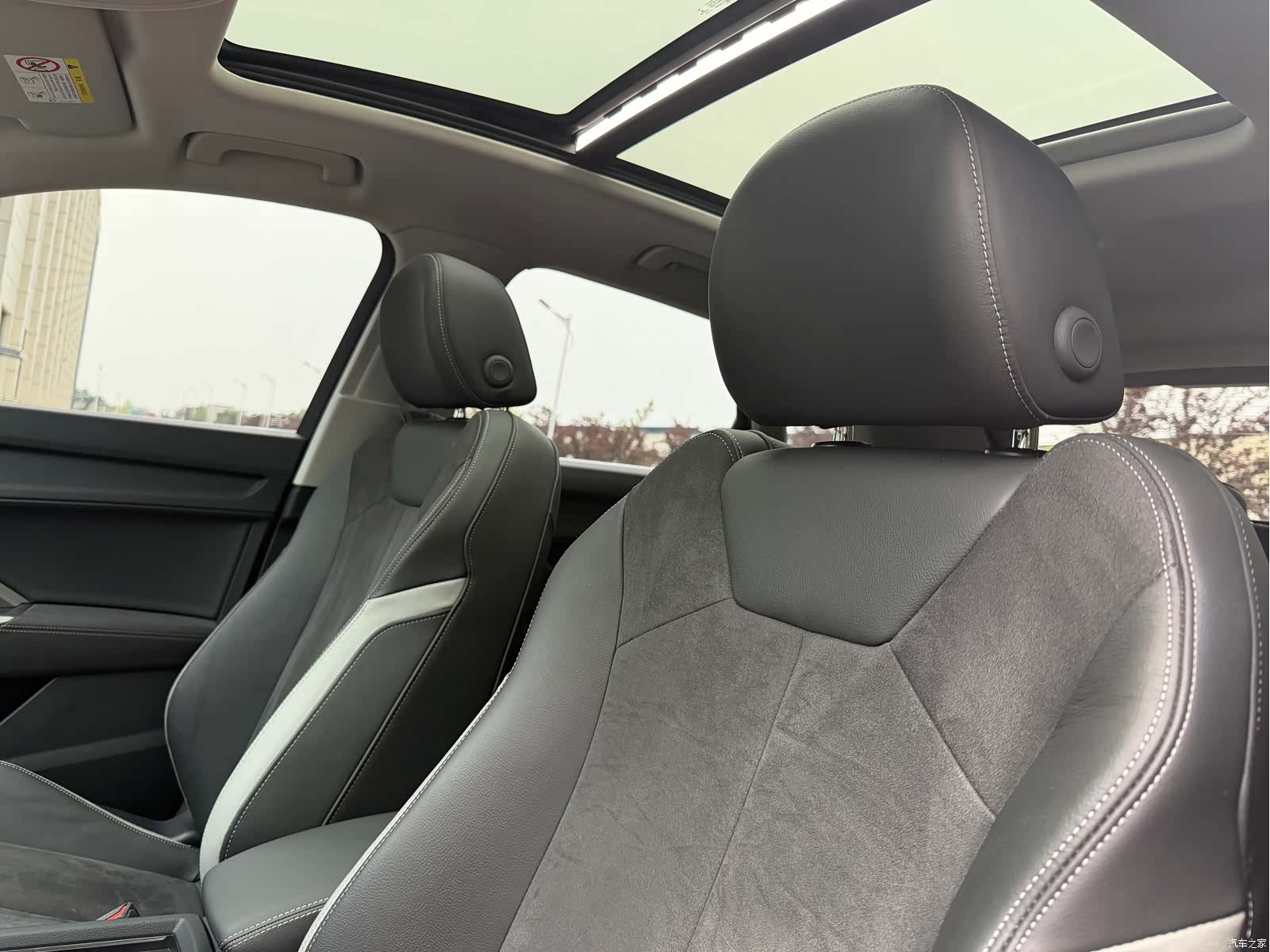 Audi Q3, 2022 все фото