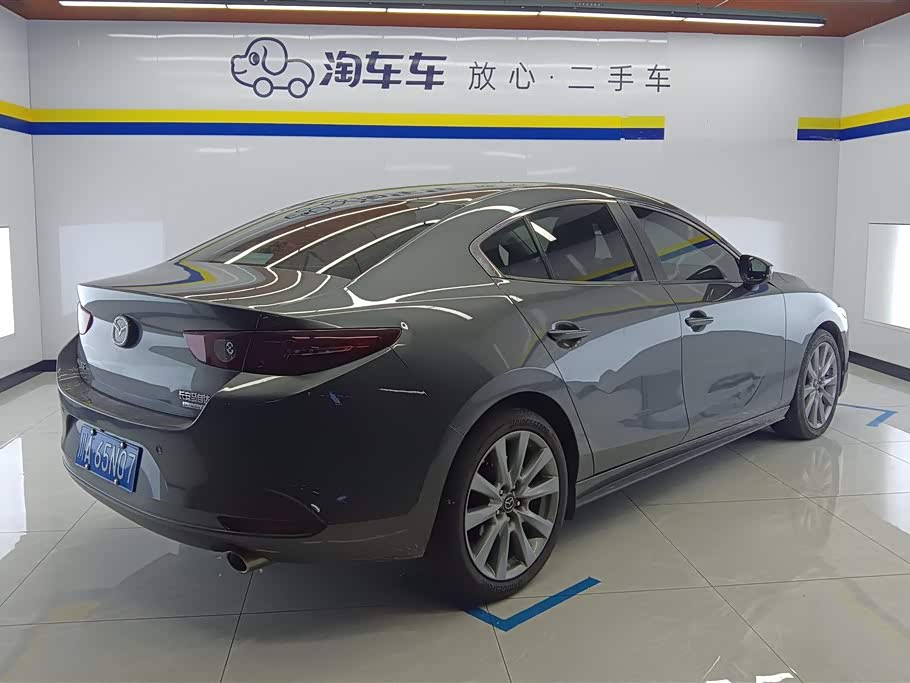 Mazda 3 Angkesaila