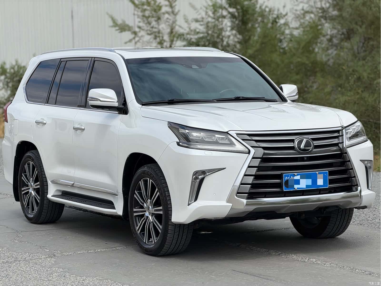 Lexus LX, 2019 3