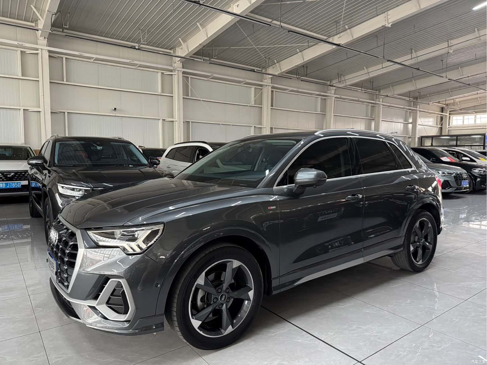 Audi Q3, 2023 2