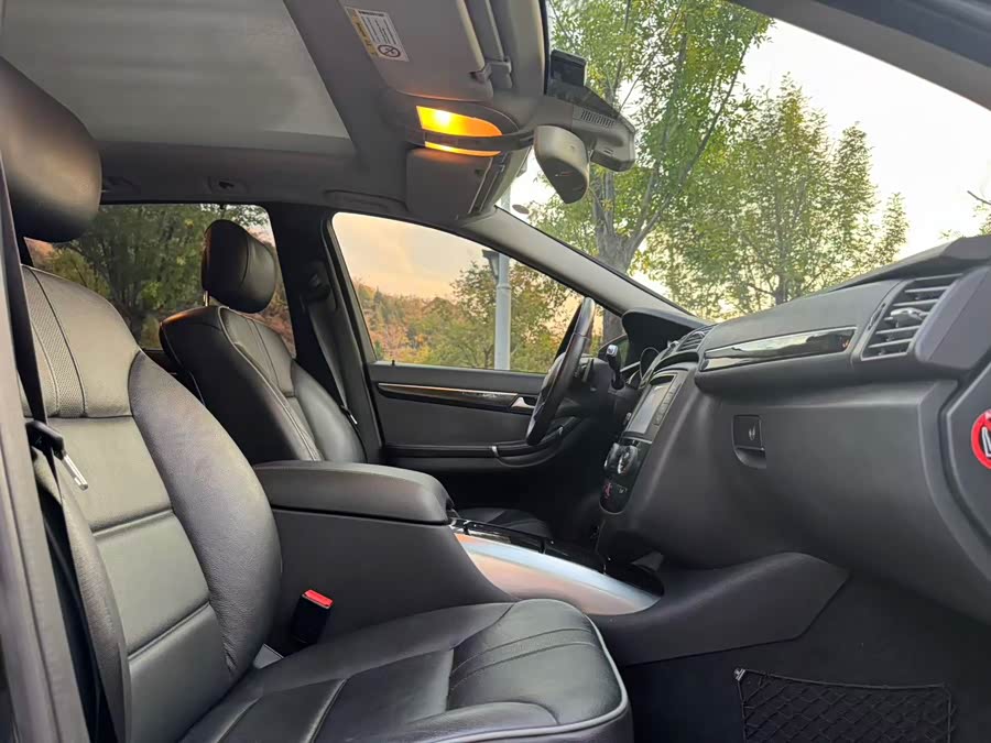 Mercedes-Benz R-Class 2017, фото 18
