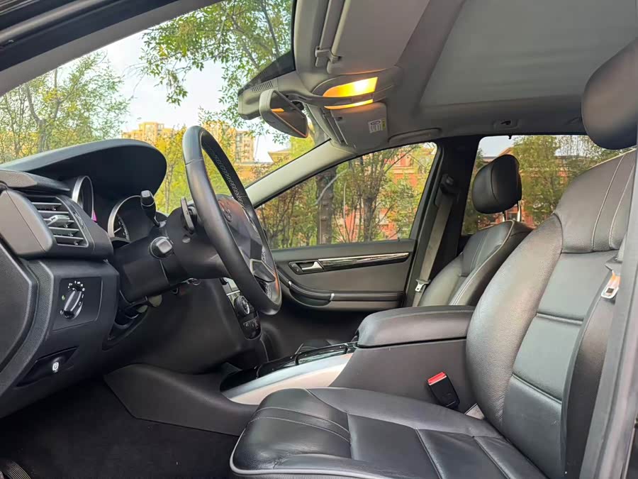 Mercedes-Benz R-Class 2017, фото 17