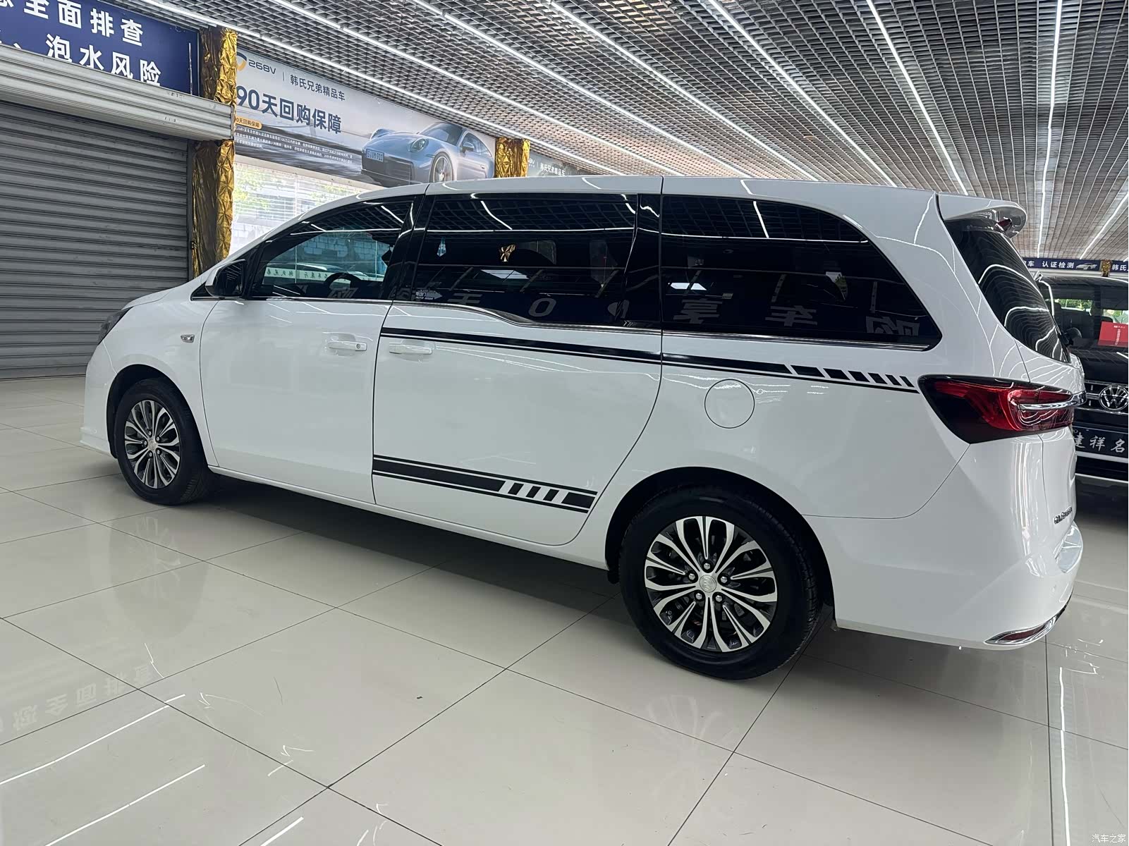 Buick GL8, 2022 8