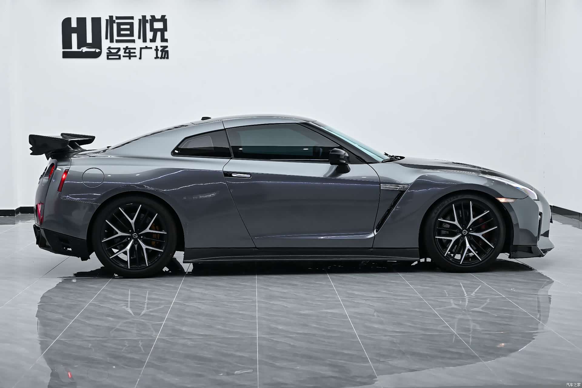 Nissan GT-R, 2012 4