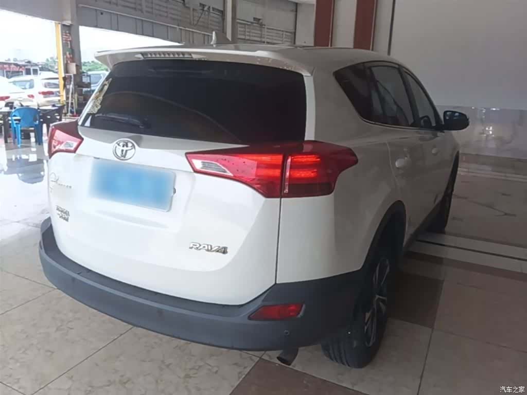 Toyota RAV4, 2015 7