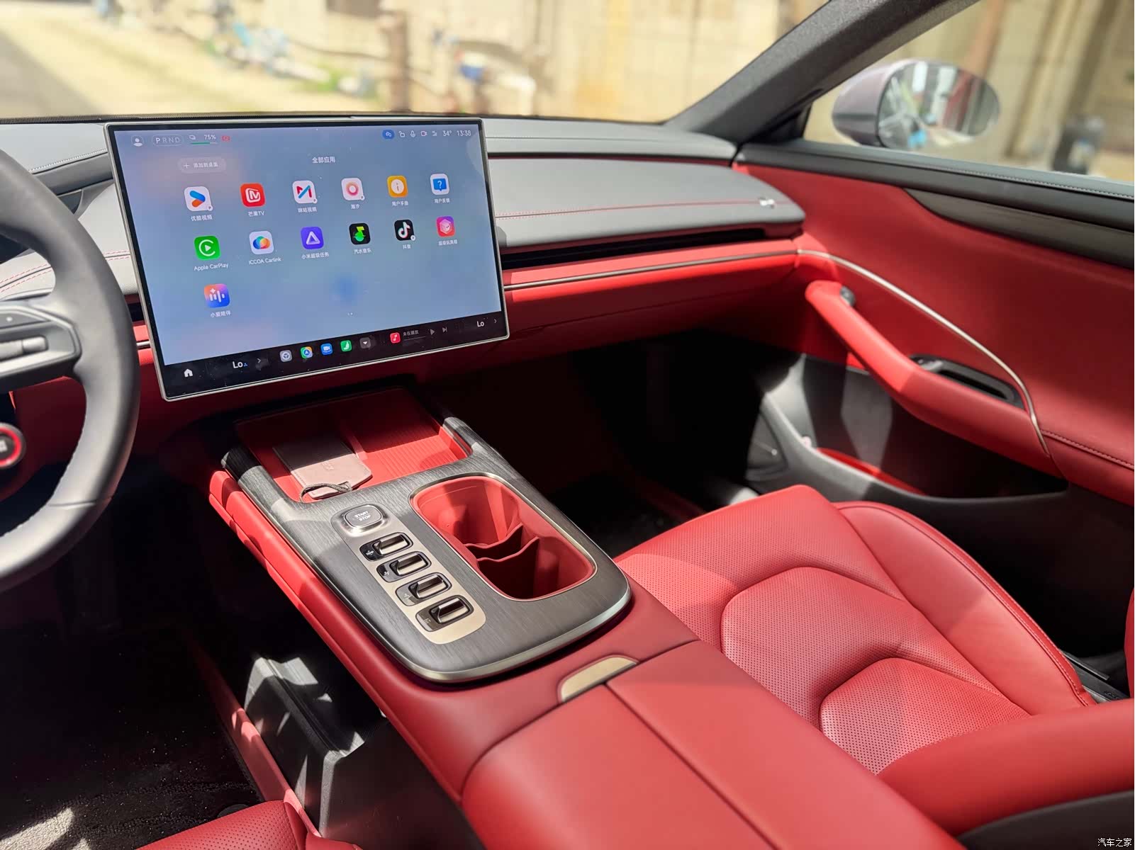 Xiaomi SU7, 2025 12