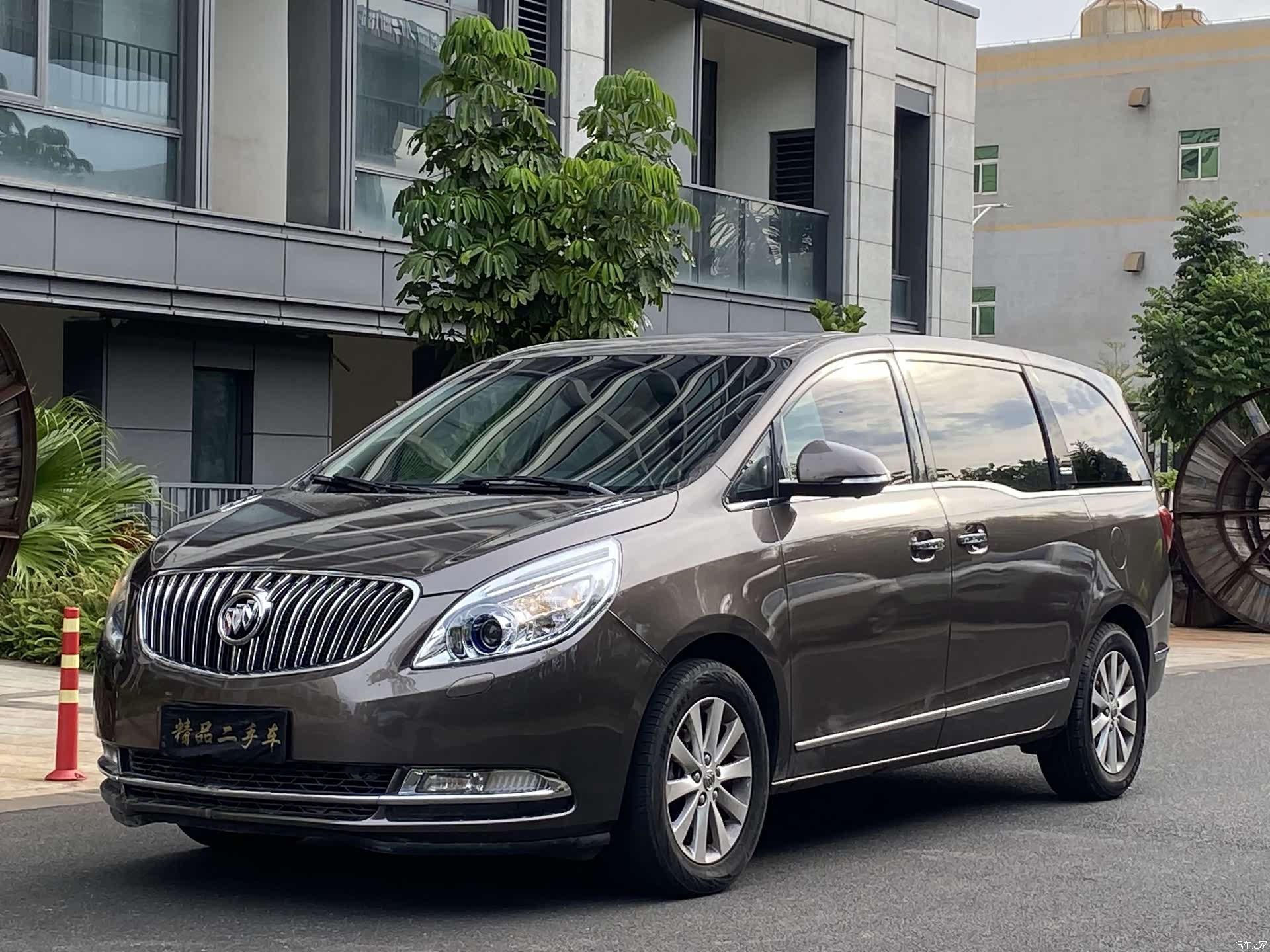 Buick GL8, 2016 11