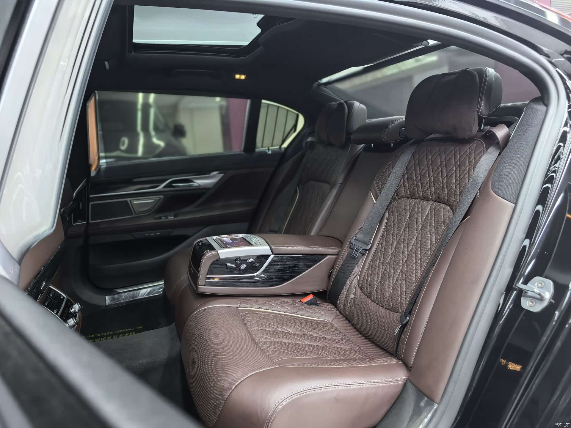 BMW 7 Series, 2020 30